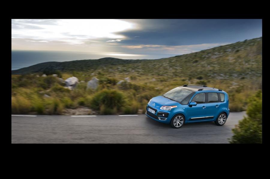  Citroen C3 Picasso 2009 года  (фото 162 из 242)